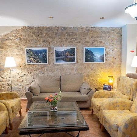 Hotel La Jara-Arribes Aldeadávila de la Ribera Exterior foto